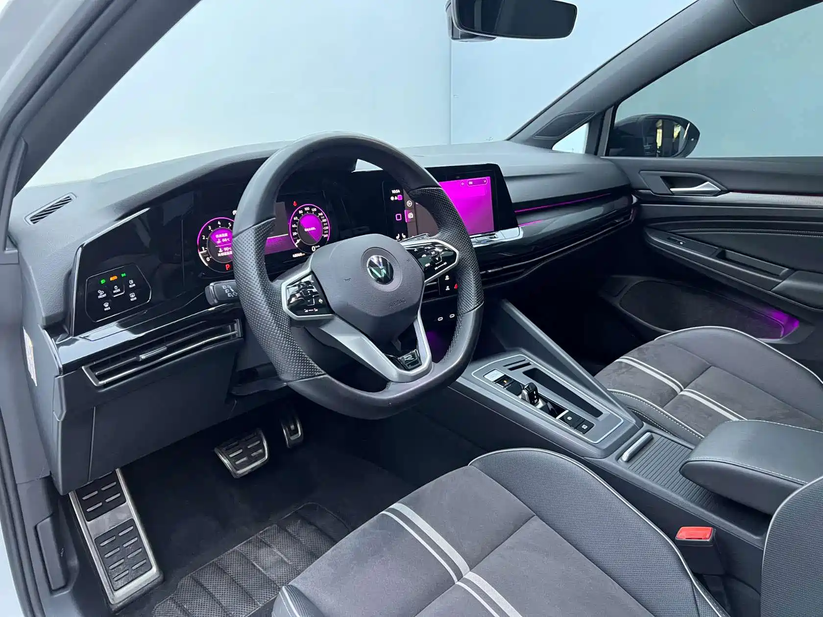 Фото 10 - Volkswagen Golf