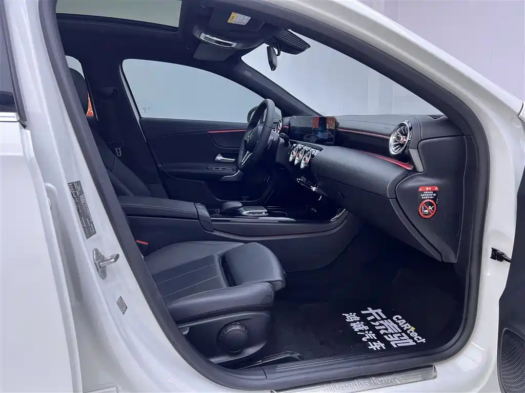 Mercedes-Benz A-Class 2020 A 200 L Sport Sedan фото 19