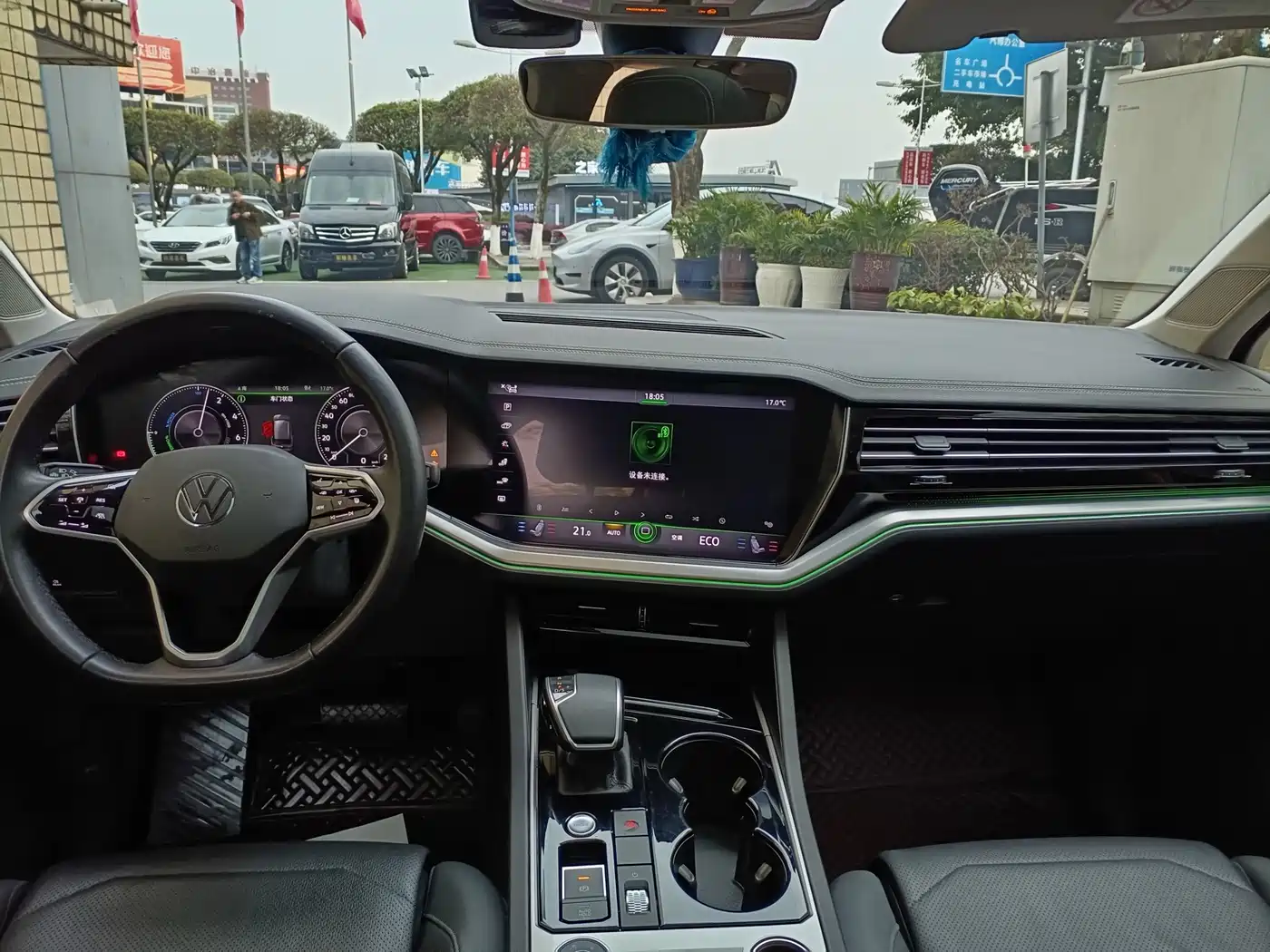 VOLKSWAGEN TOUAREG NEW ENERGY