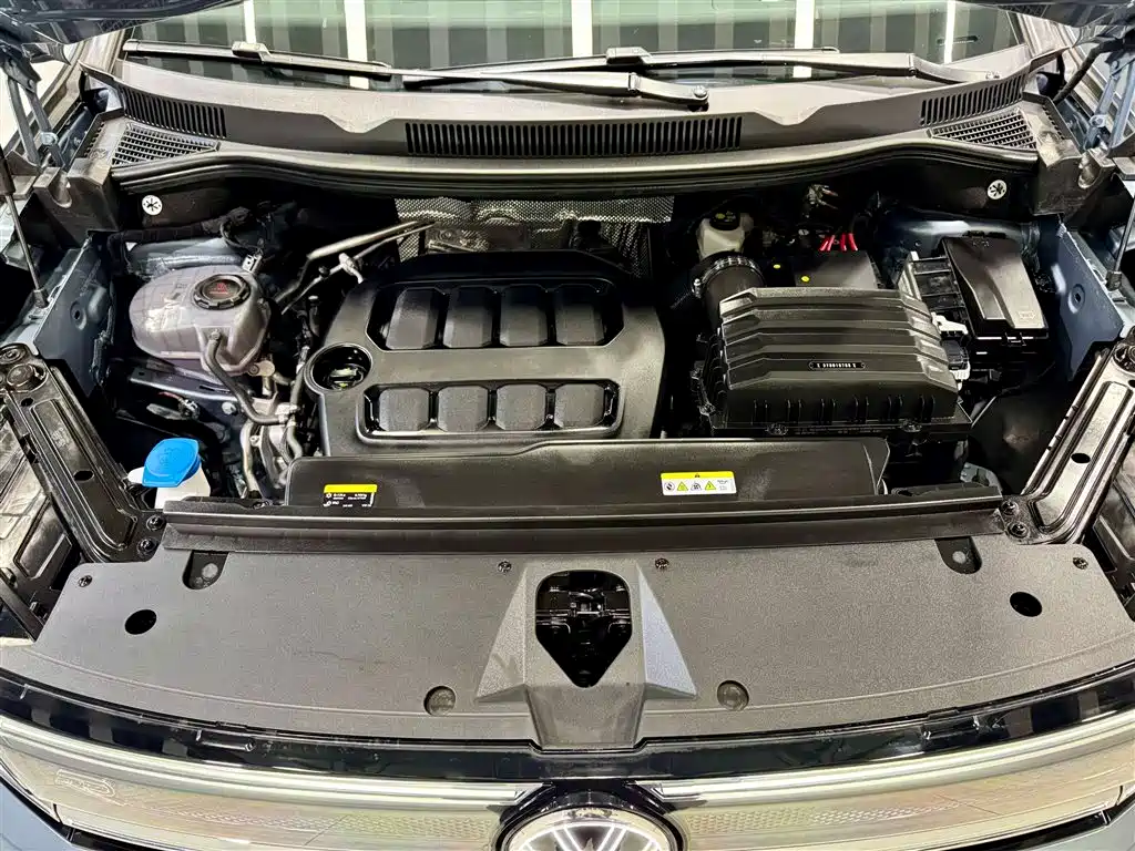 Volkswagen Talagon 2025 450TSI R-Line 6-Seater фото 11