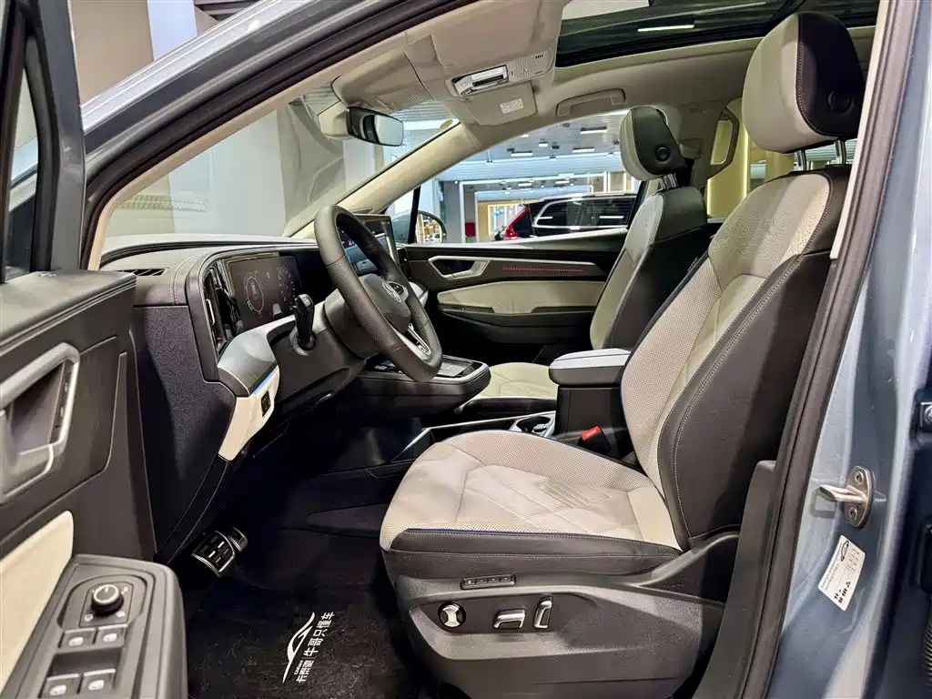 Volkswagen Talagon 2025 450TSI R-Line 6-Seater фото 17