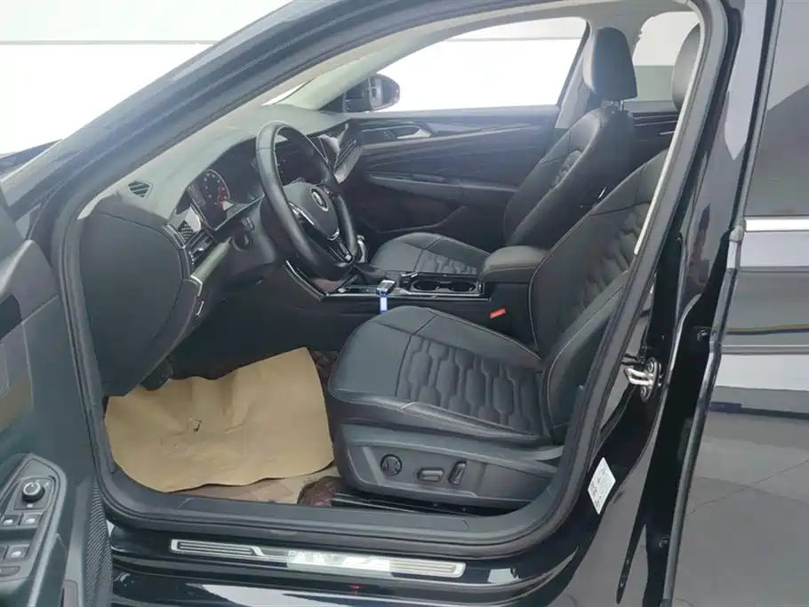 Volkswagen Passat 2021 Model 330TSI Elite Edition фото 9