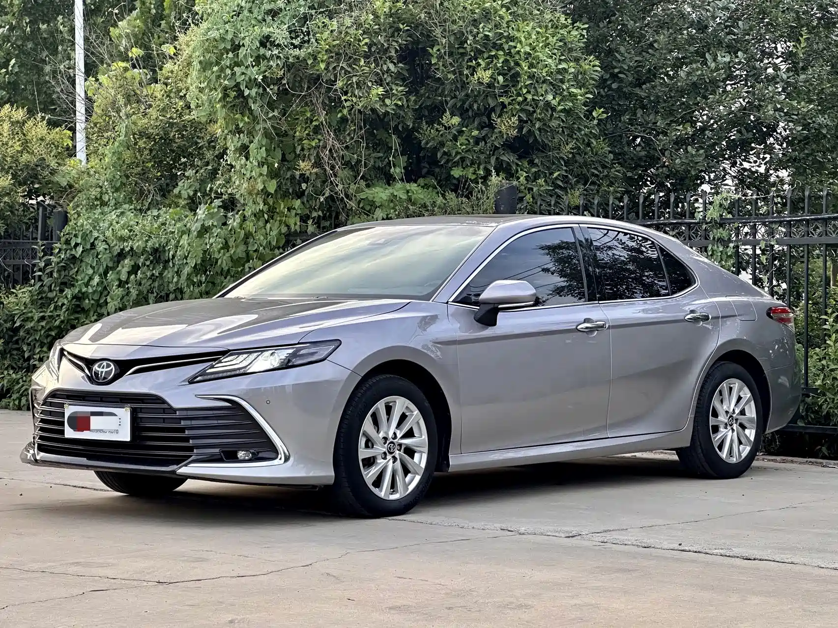 Фото 1 - Toyota Camry