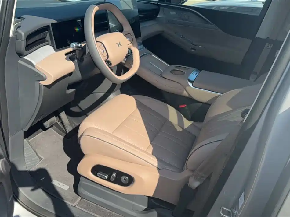 XPeng X9 2025 2025 Extended Range Edition