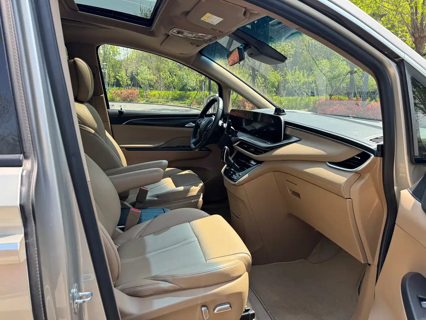 Buick GL8 2021 ES Landlord 653T Luxury фото 9
