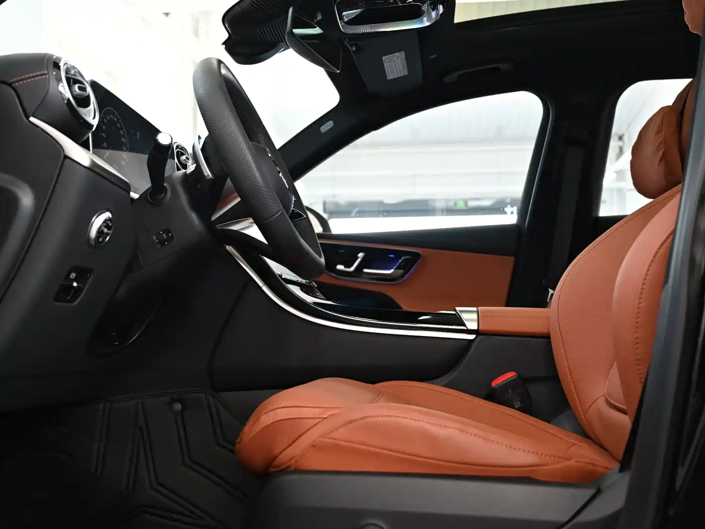 Mercedes-Benz GLC 2023 Facelift GLC 300 L 4MATIC Sport 5-Seater фото 26