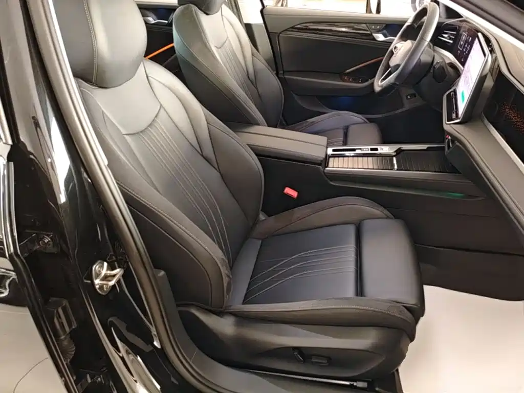 Фото 25 - Volkswagen Magotan