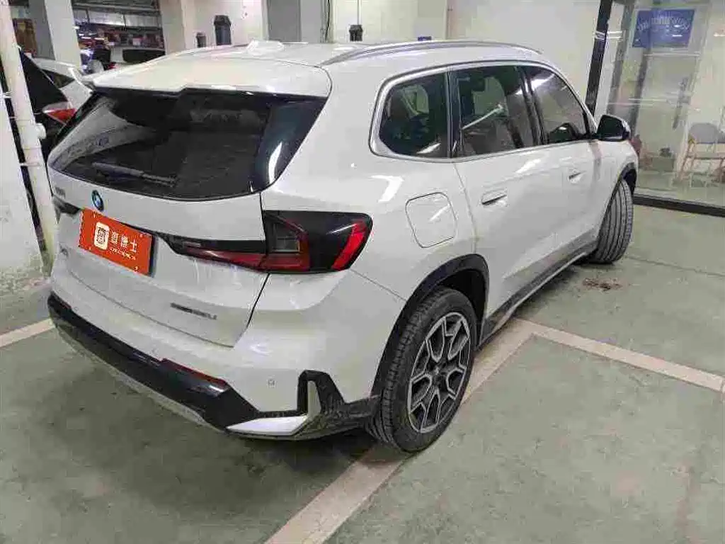 صورة 4 - BMW X1