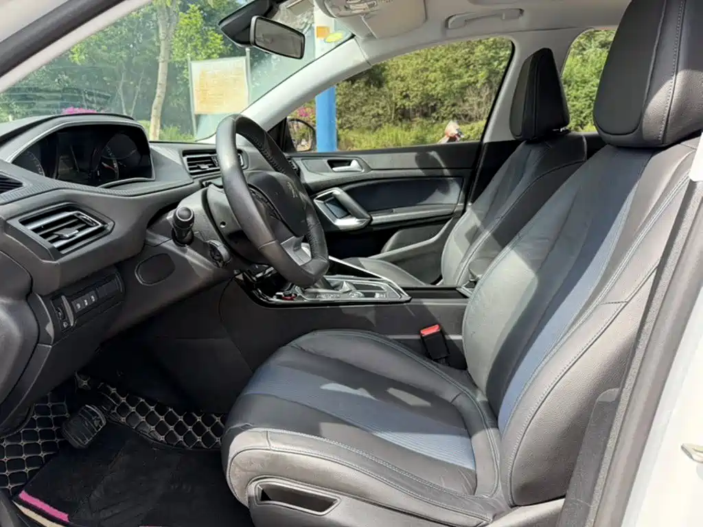 Фото 14 - Peugeot 308
