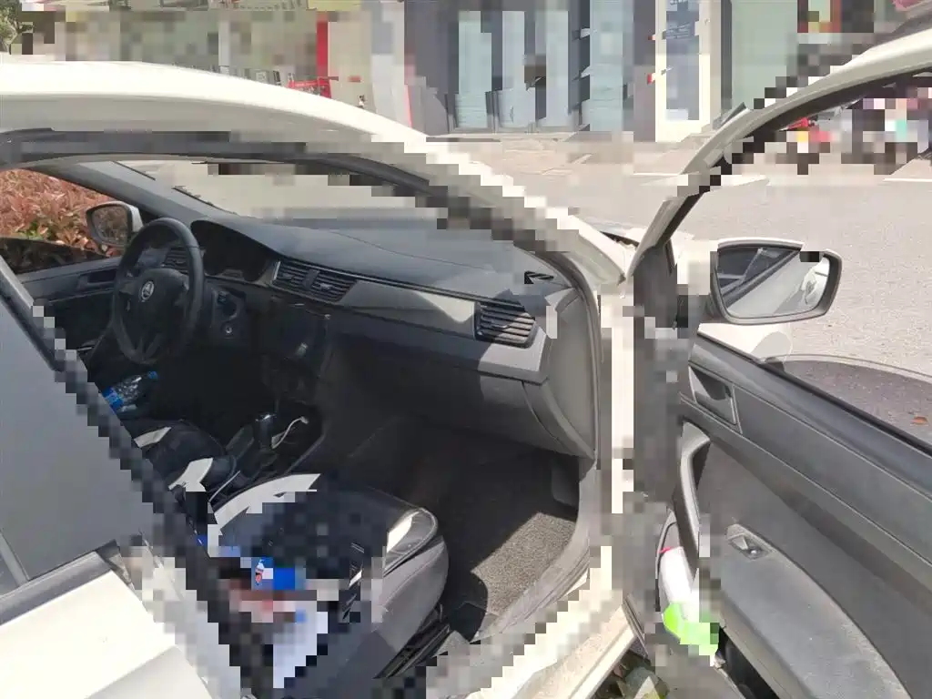 Škoda Rapid 2020 1.5L Auto Standard фото 20