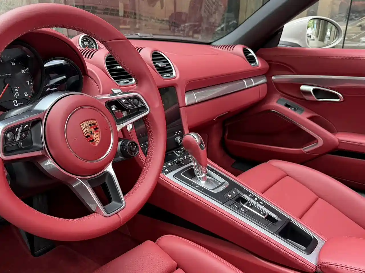 PORSCHE 718