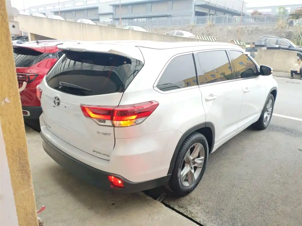 Toyota Highlander 2018 2.0T 4WD Premium 7-seater (China V) фото 7