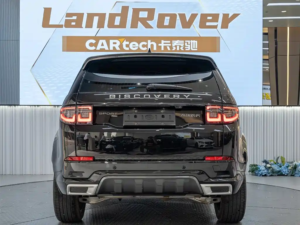 Land Rover Discovery Sport 2022 Model 249PS R-Dynamic SE Performance Tech Edition 5-Seater фото 5
