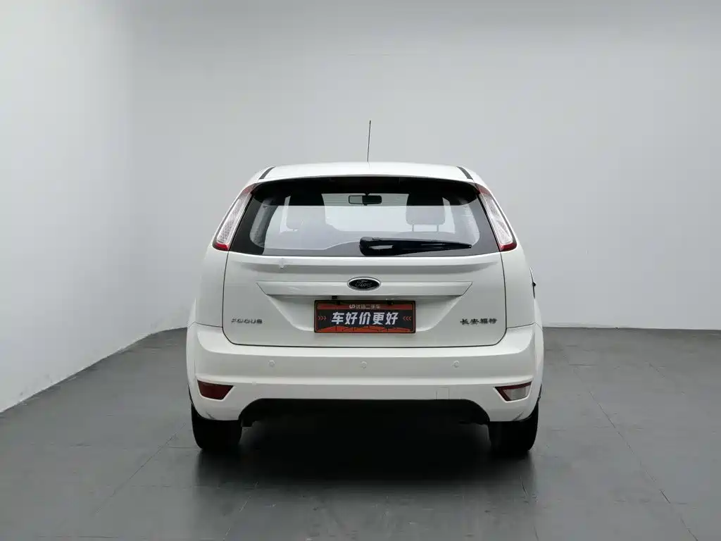 Фото 4 - Ford Focus
