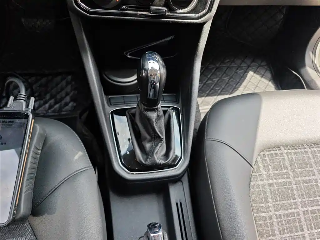 Volkswagen Jetta 2017 1.5L Automatic Comfort фото 14