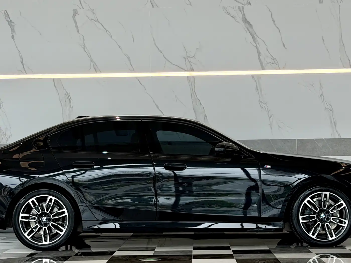 BMW 5 SERIES (IMPORTED)