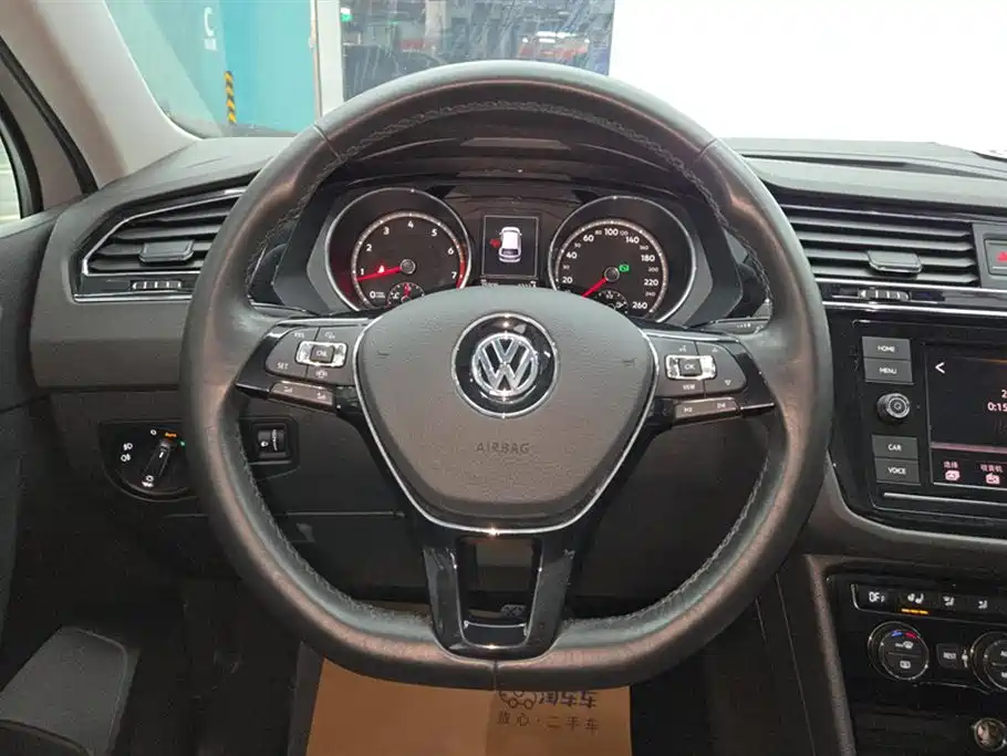 Volkswagen Tiguan L 2018 Facelift 330TSI Automatic 2WD Luxury Edition фото 15