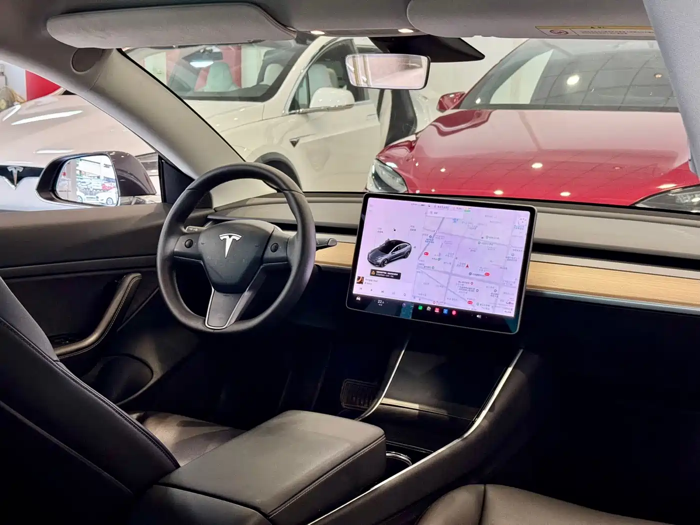 Фото 8 - Tesla Model 3