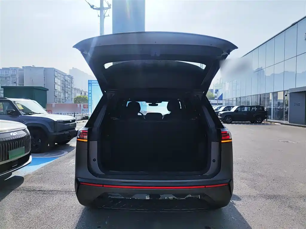 Volkswagen Teramont 2025 Teramont Pro 450TSI 4WD Summit Edition фото 19
