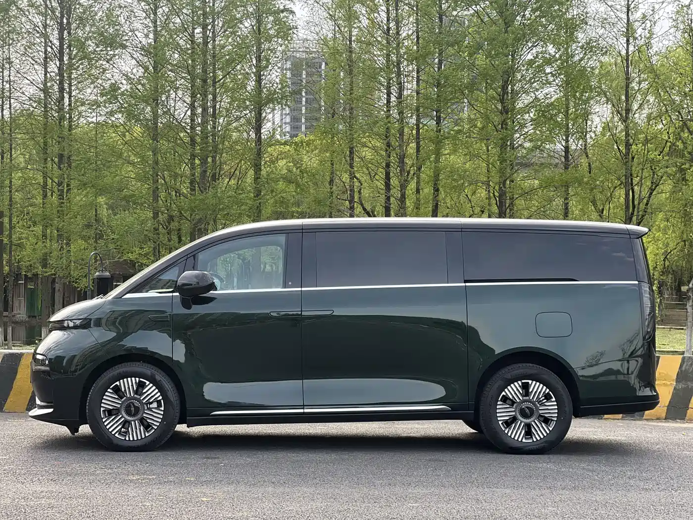 GEELY GALAXY WING TRUE L380