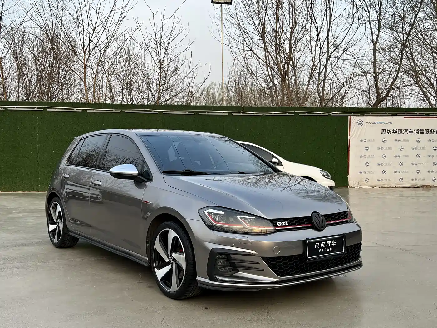 Volkswagen Golf GTI 2019 2.0TSI GTI (China V) фото 3