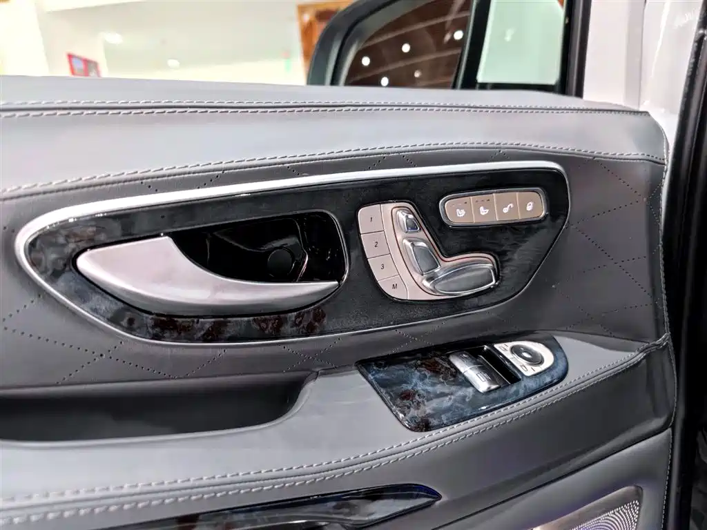 Mercedes-Benz Vito 2021 2.0T Business Edition 7-seater фото 21