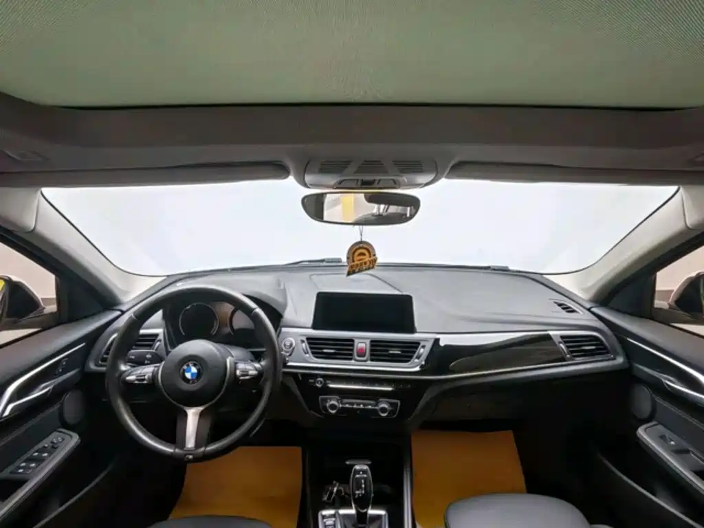 BMW 1 Series 2020 Model 120i M Sport Package фото 7