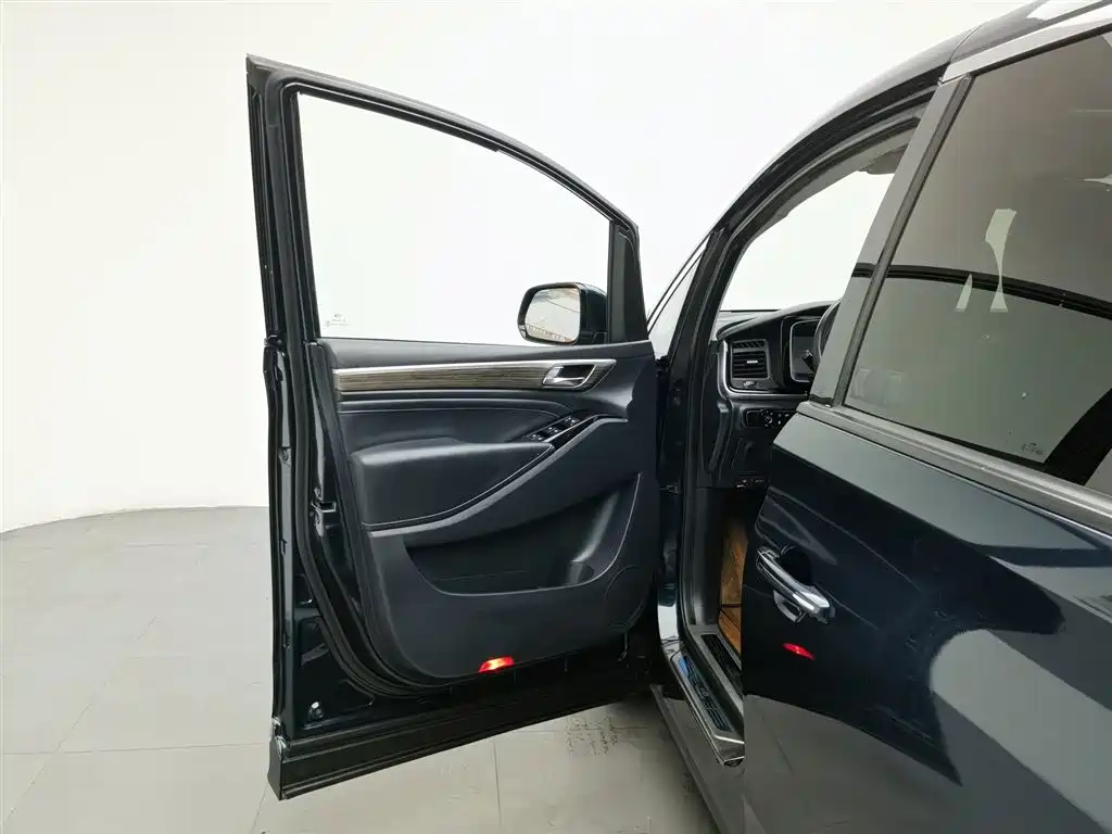 GAC Trumpchi Trumpchi M8 2021 Leading Show Series 390T Prestige Edition фото 8
