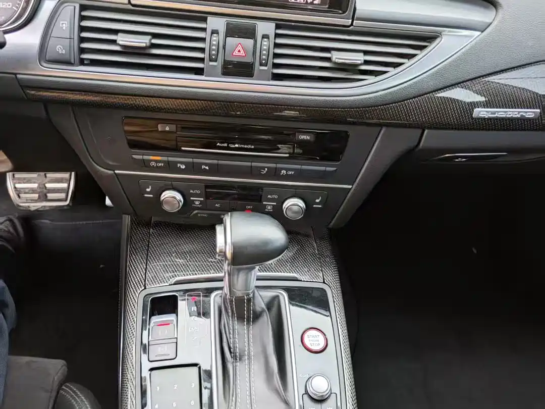 Audi S7 2013 4.0 TFSI quattro фото 12