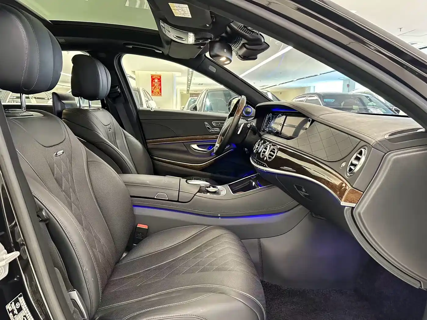 Фото 12 - Mercedes-Benz S-Class