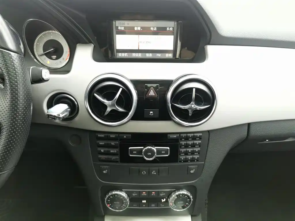 Mercedes-Benz GLK-Class 2013 GLK 300 4MATIC Dynamic Sunroof фото 12