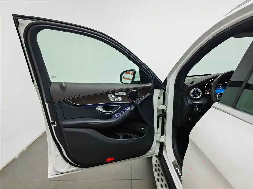 Mercedes-Benz GLC 2020 Facelift GLC 300 L 4MATIC Dynamic фото 8