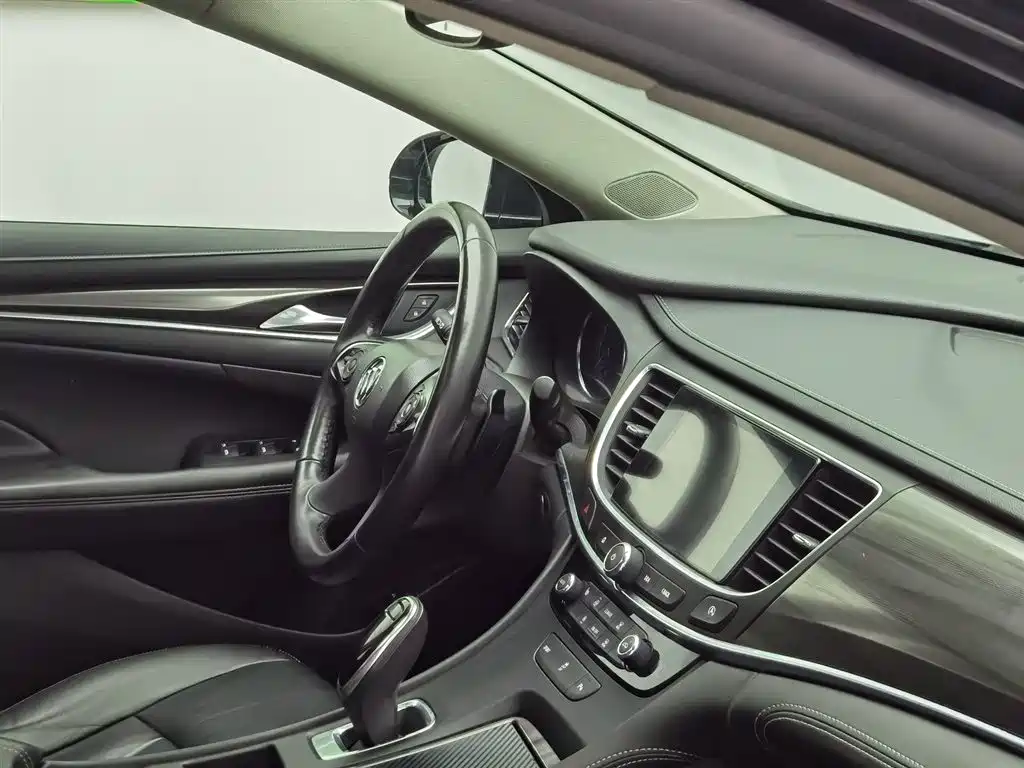 Buick LaCrosse 2019 28T Luxury Edition фото 22
