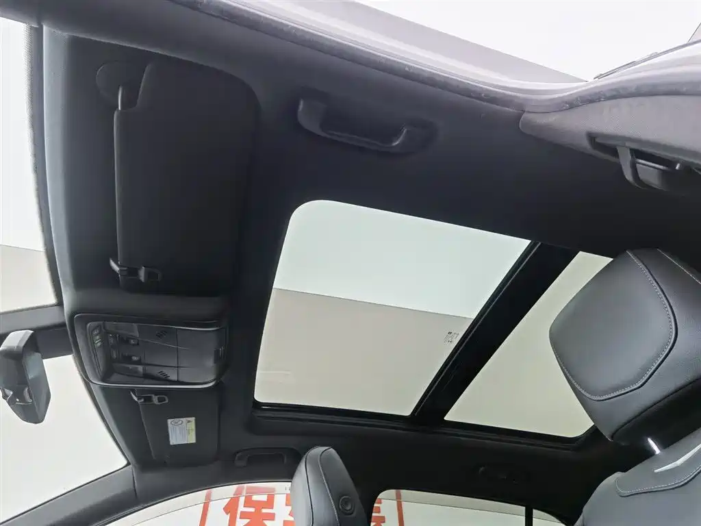 Cadillac XT4 2018 Model 28T 2WD Luxury фото 14