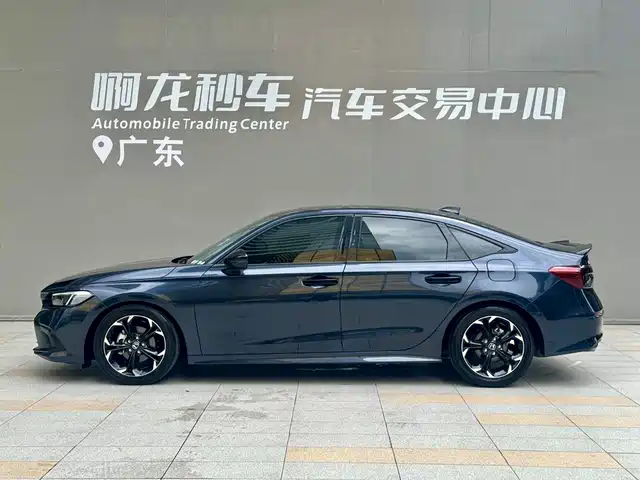 Honda Civic 2022 240TURBO CVT Sport Edition — фото 3