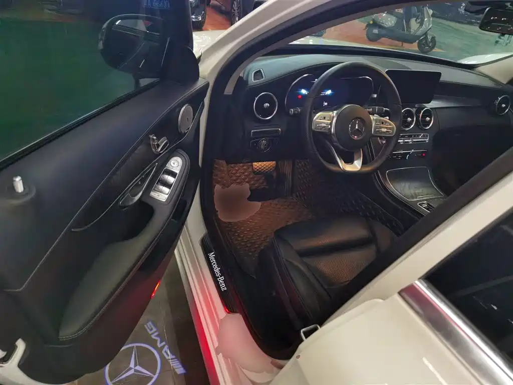 MERCEDES-BENZ CLASS C