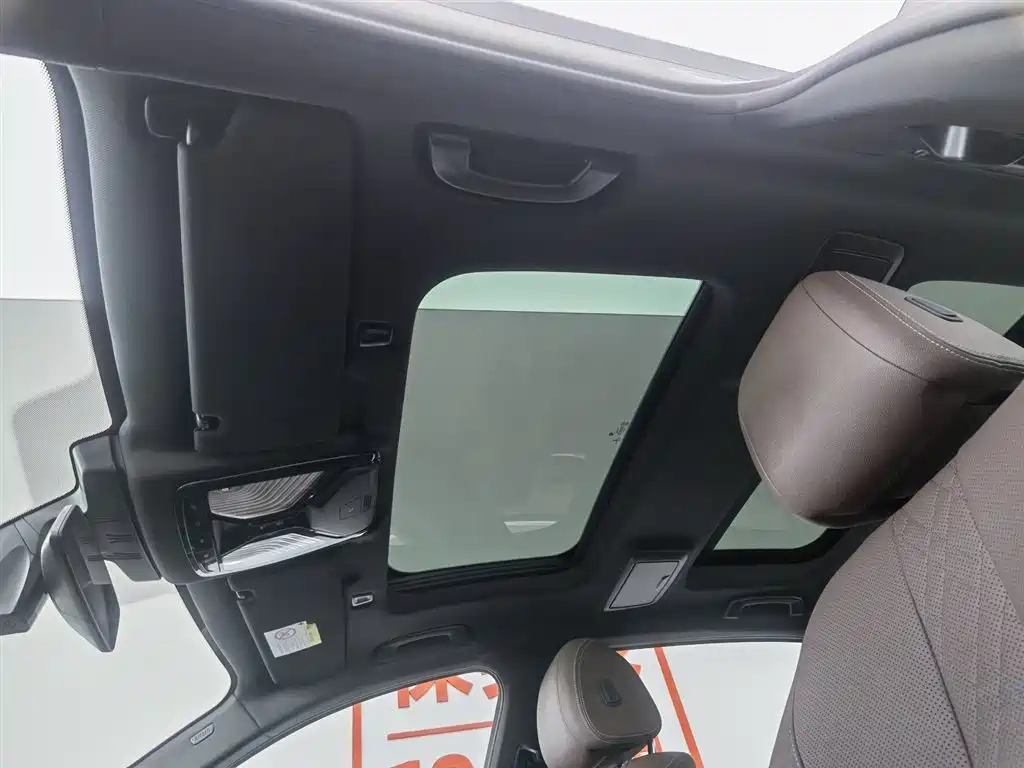 BMW 5 Series 2021 530Li Leading M Sport Package фото 14