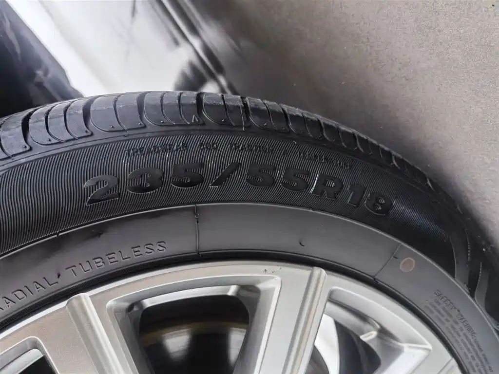 Cadillac XT4 2018 Model 28T 2WD Luxury фото 24