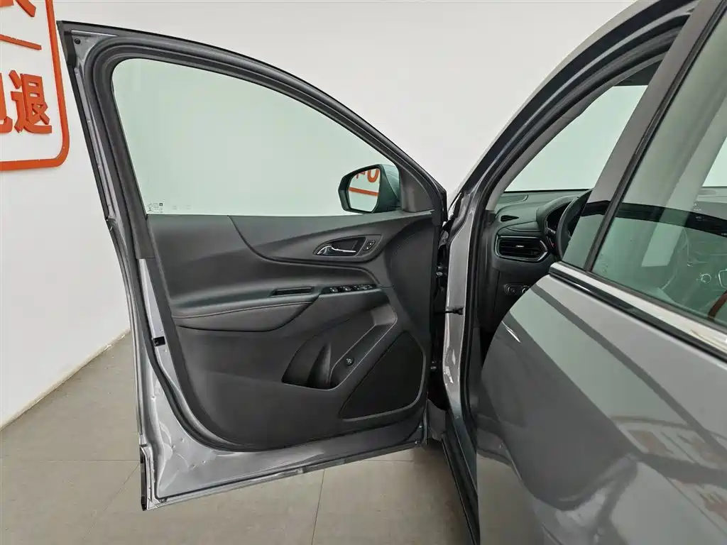 Chevrolet Equinox 2022 535T Control Edition фото 8