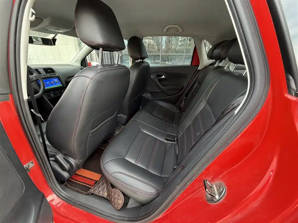 Volkswagen Polo 2018 1.5L Auto Safe Drive фото 13