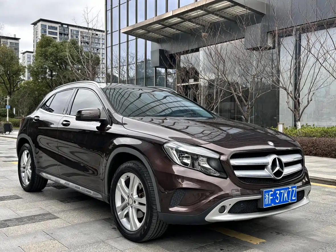 Mercedes-Benz GLA 2015 GLA 200 Dynamic фото 3
