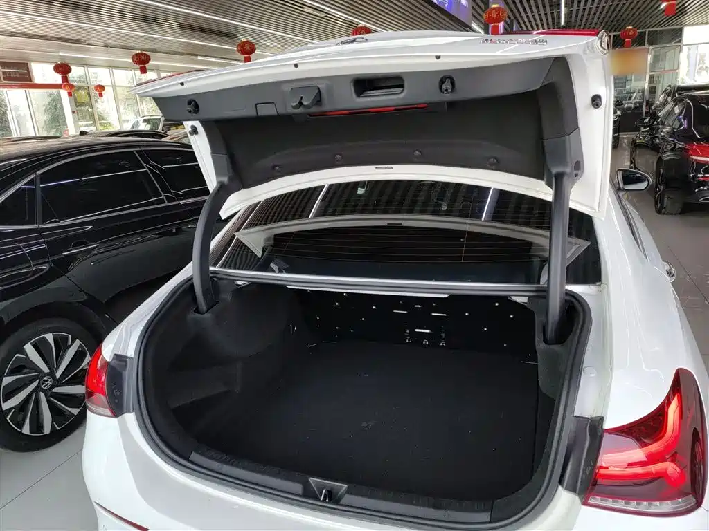 Mercedes-Benz A-Class 2022 Facelift III A 200 L Sport Sedan Fashion фото 15