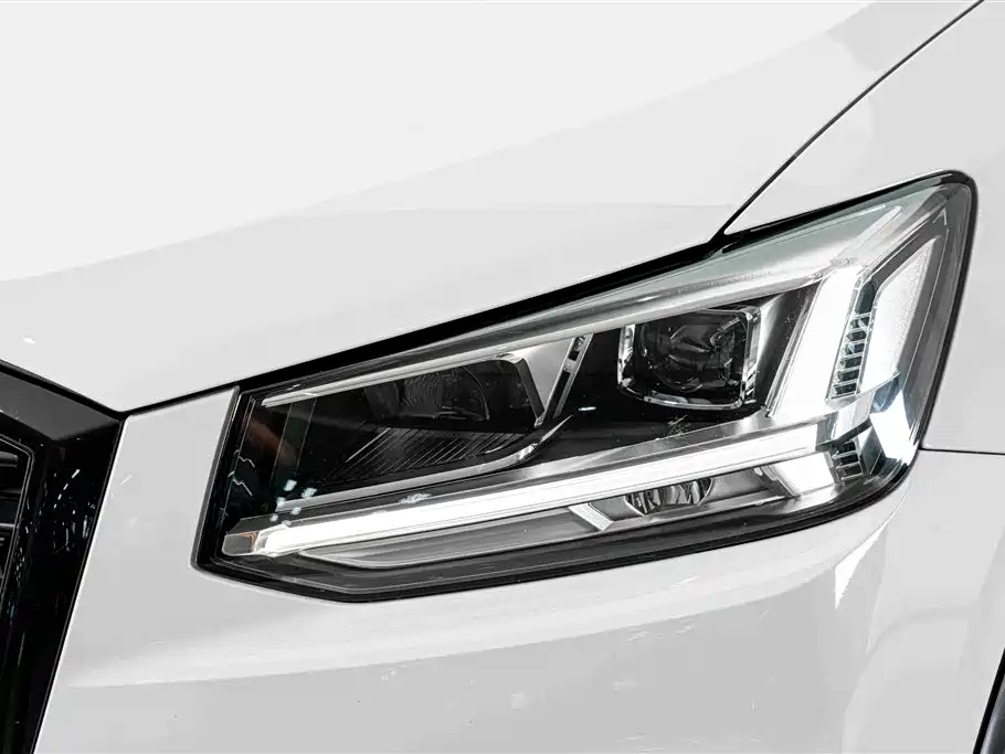 Фото 4 - Audi Q2L