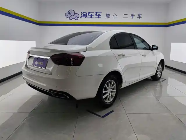 Geely Emgrand 2020 1.5L Manual Luxury — фото 3