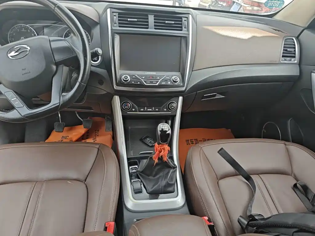 Landwind X5 2017 2016 Plus 1.5T Manual Pioneer Edition