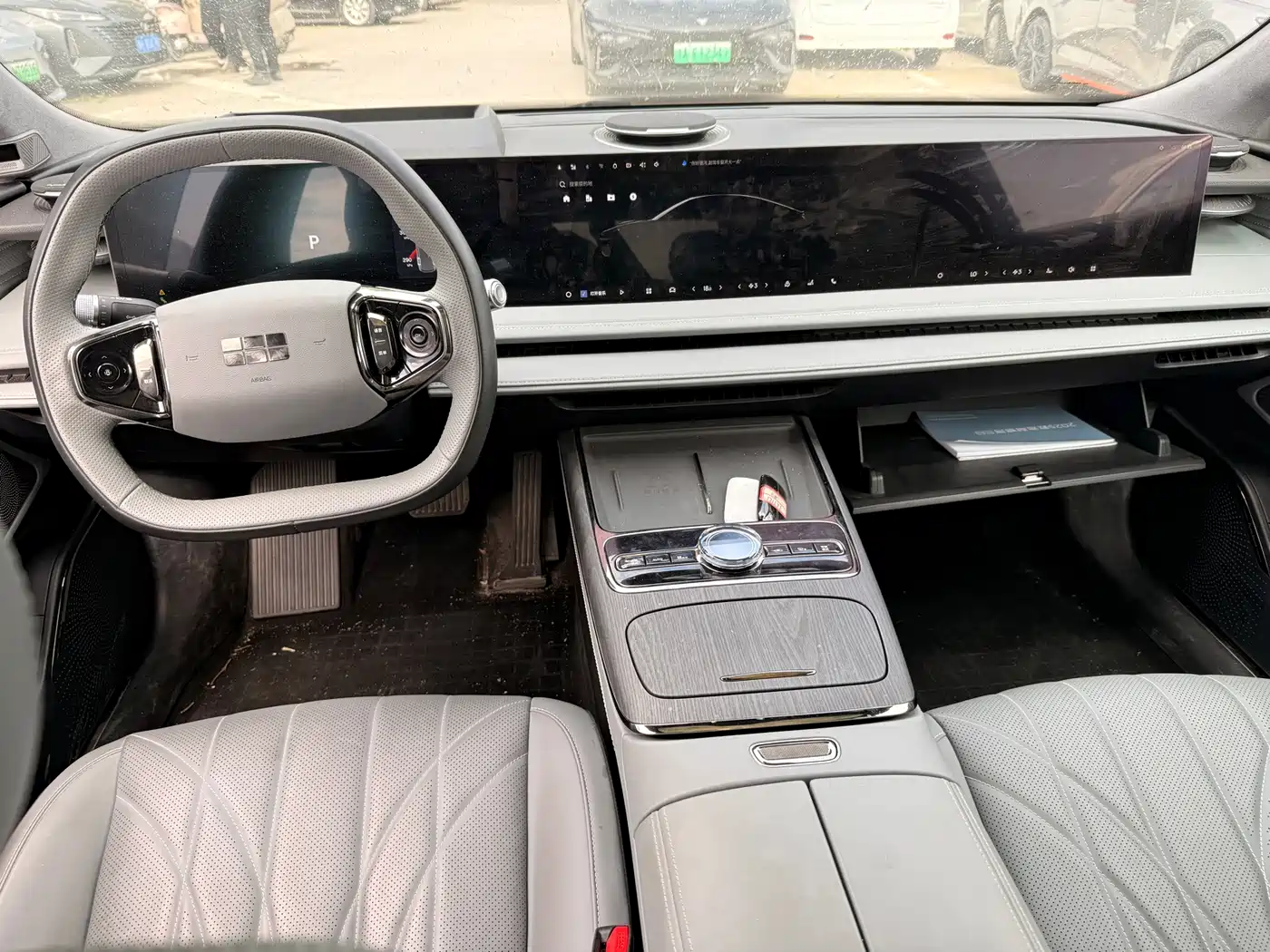 Geely Galaxy Galaxy E8 2025 700km Long Voyage Smart Drive Edition фото 8