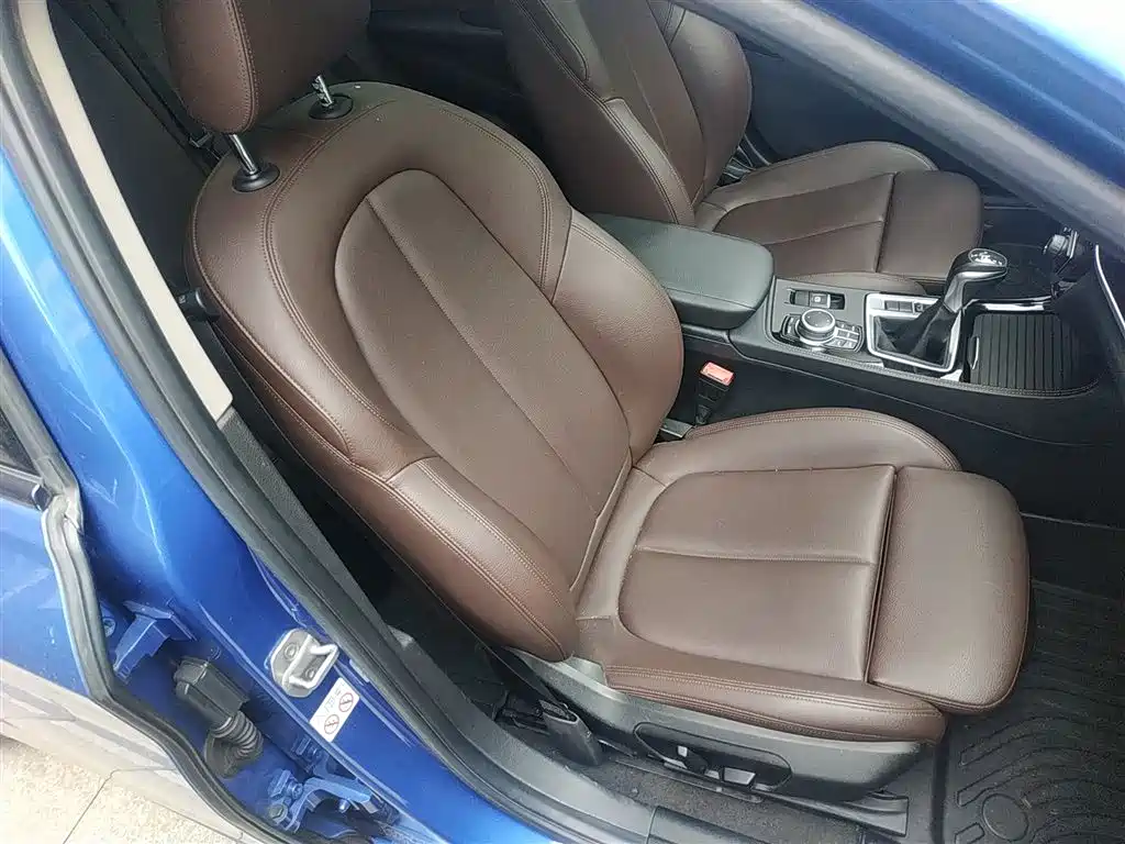 BMW 1 Series 2019 120i Leading M Sport Package фото 20