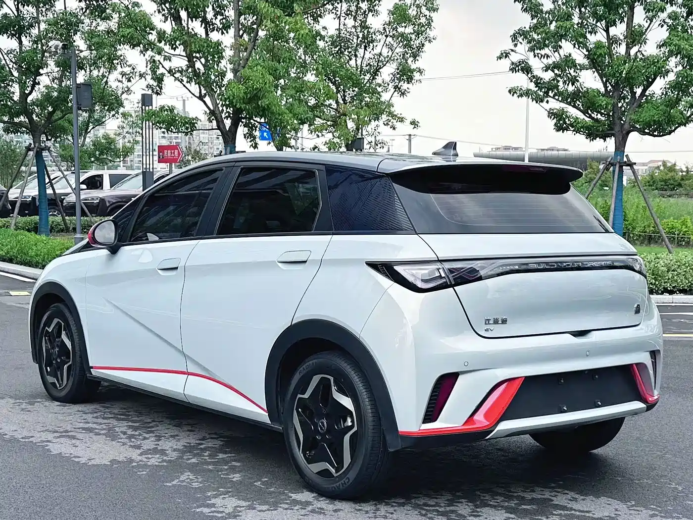 Photo 11 - BYD Dolphin