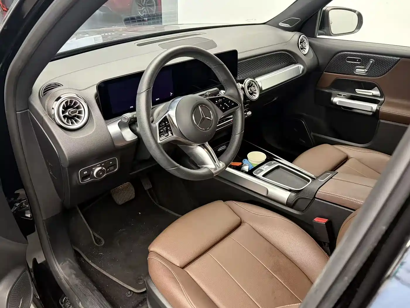 Mercedes-Benz EQB, миниатюра 3