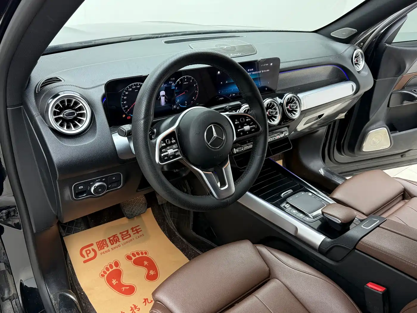 MERCEDES-BENZ GLB